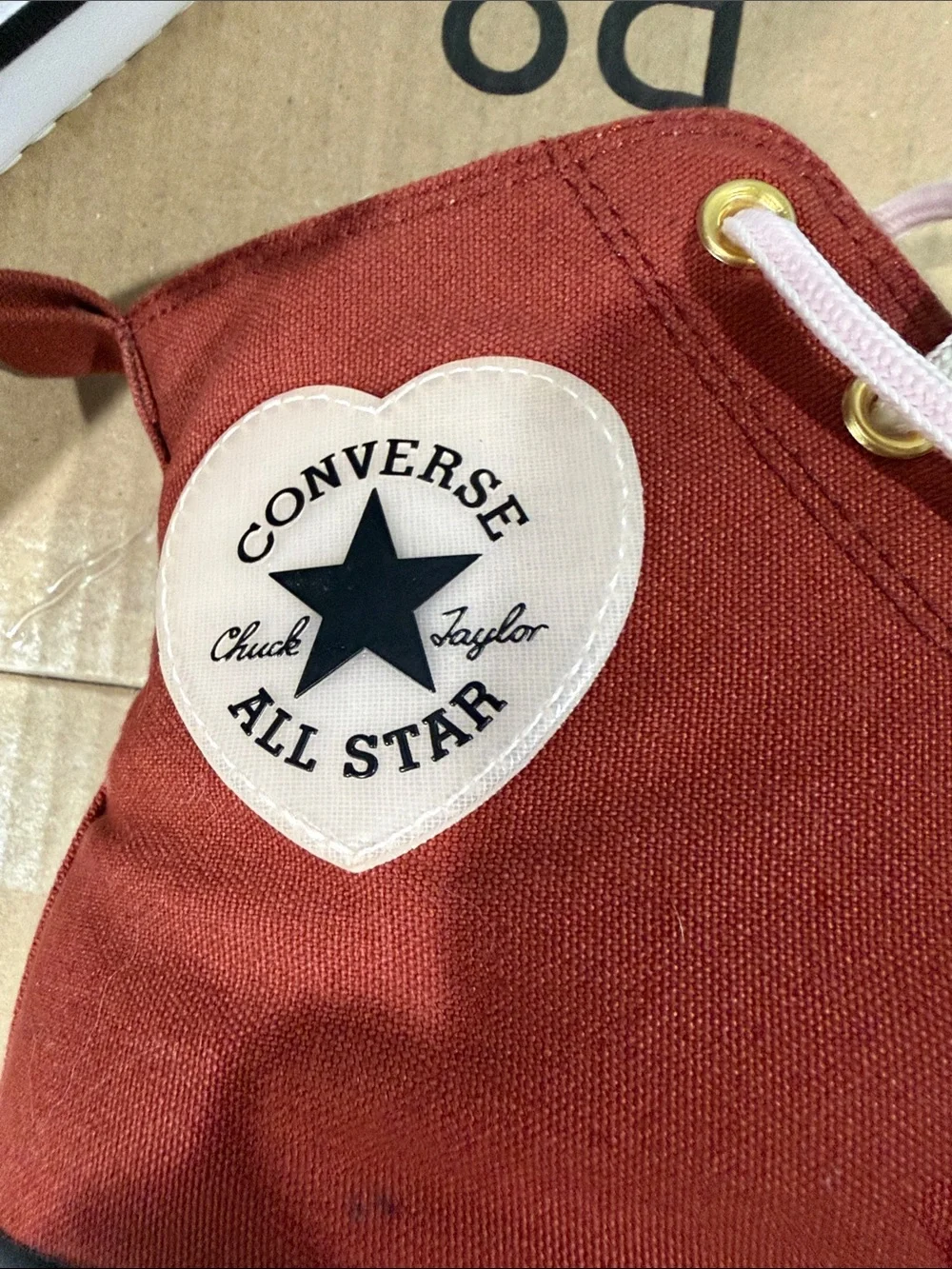 Converse unisex valentines